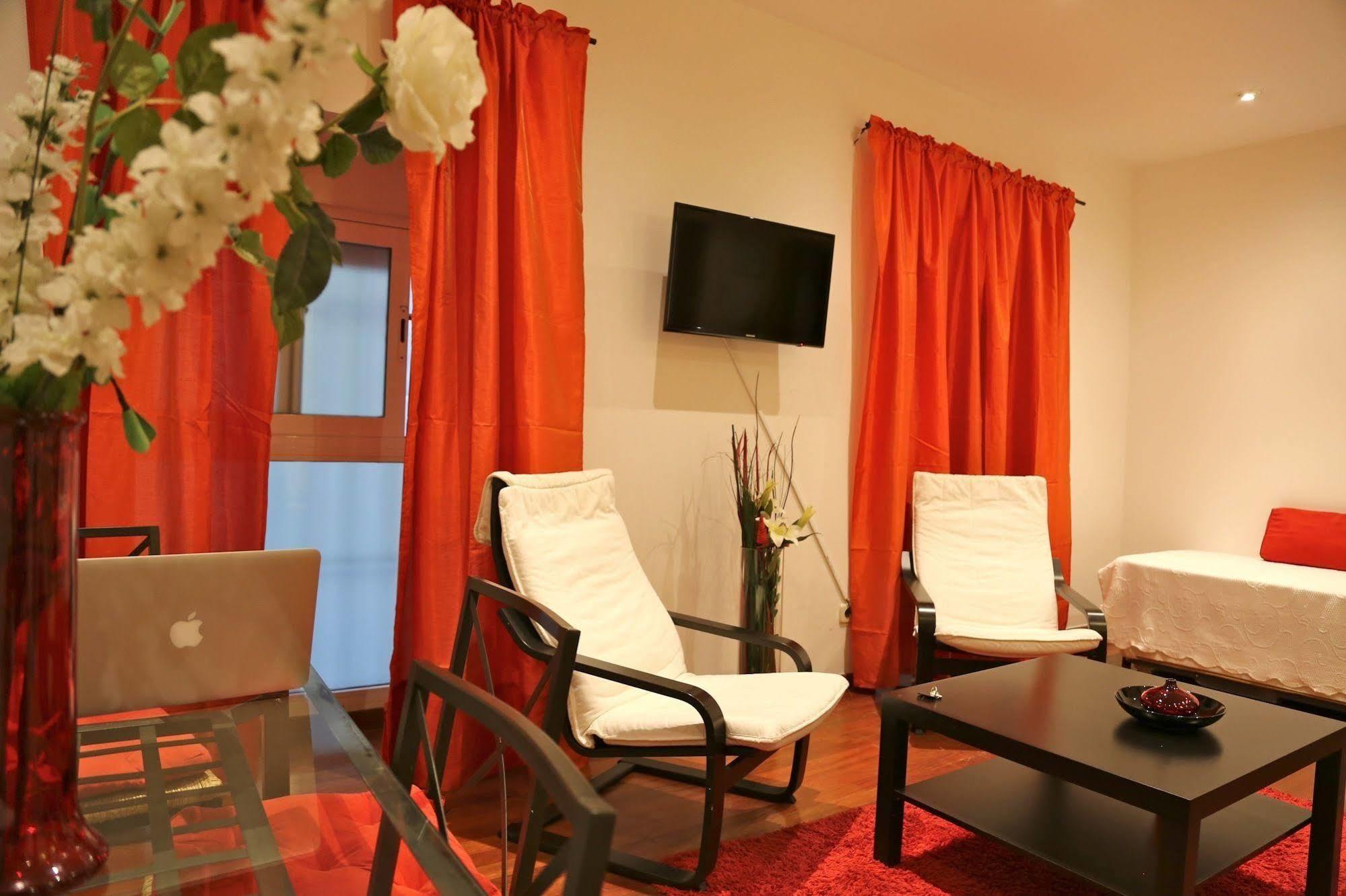 Prado Apartments Madrid Exterior photo