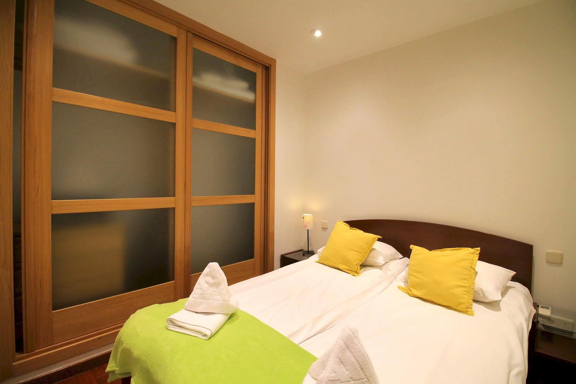 Prado Apartments Madrid Exterior photo
